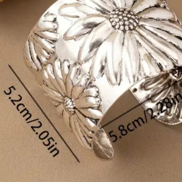 New Boho,Vintage, Sunflower/Daisy Embossed Wide Cuff Bracelet - Picture 12 of 12